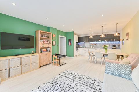 Sylvan Hill, Crystal Palace, London, SE19