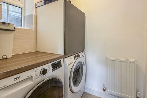 3 bedroom semi-detached house for sale, Wentworth Close, Brough HU15
