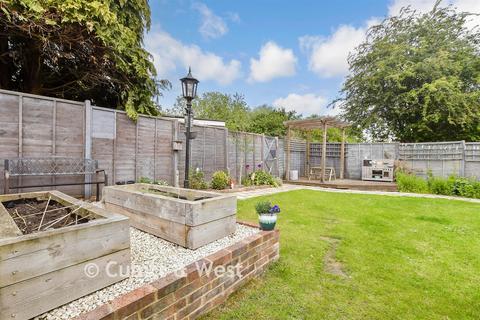4 bedroom end of terrace house for sale, Moorhead Cottages, Horsham RH12