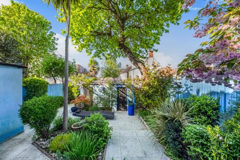 2 bedroom flat for sale, Upper Richmond Road West, East Sheen, London, SW14