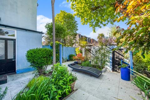 2 bedroom flat for sale, Upper Richmond Road West, East Sheen, London, SW14
