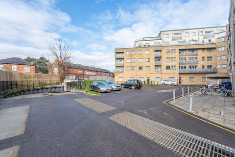 2 bedroom flat to rent, Norwood Road, West Norwood, London, SE27
