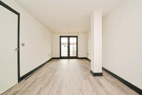 1 bedroom flat for sale, Galleon Way, Cardiff, CF10