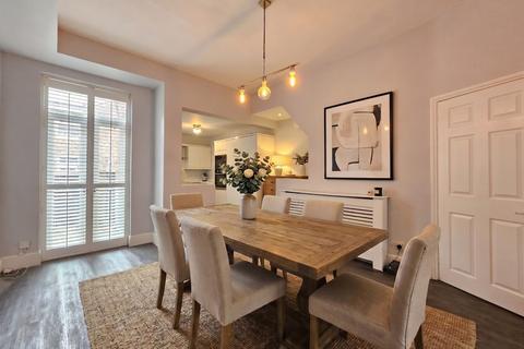 3 bedroom terraced house to rent, Byrom Street, Altrincham
