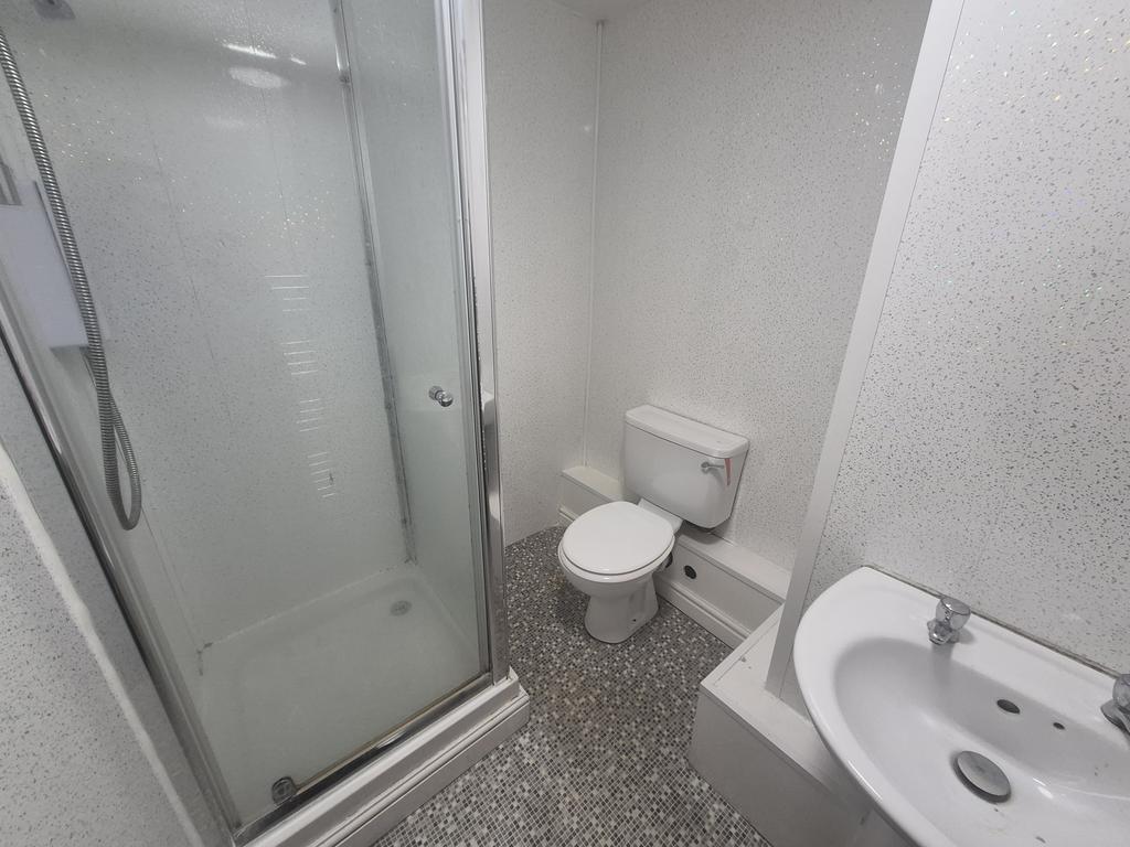 -6 Elm Avenue, Nottingham, NG3 - View 6