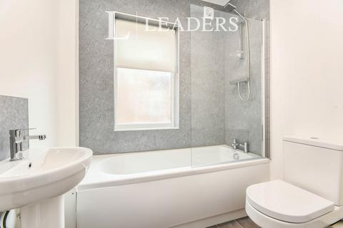 3 bedroom terraced house to rent, Carter Lane, NG18