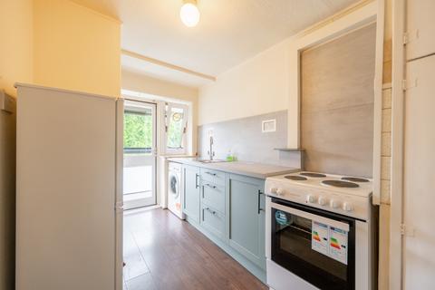 undefined, Skirsa Place , Flat 2-1, Glasgow , Cadder, G23 5EE
