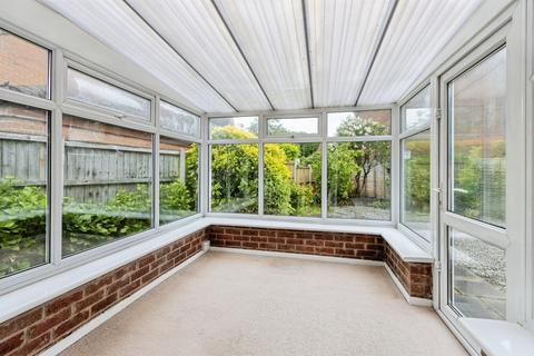 2 bedroom detached bungalow for sale, Kirkfield Drive, Leeds