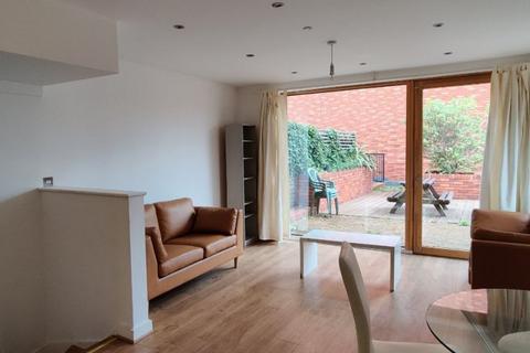 3 bedroom house to rent, 3 Bedroom Townhouse - Vimto Gardens, Barrow Street, Salford