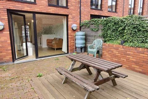 3 bedroom house to rent, 3 Bedroom Townhouse - Vimto Gardens, Barrow Street, Salford