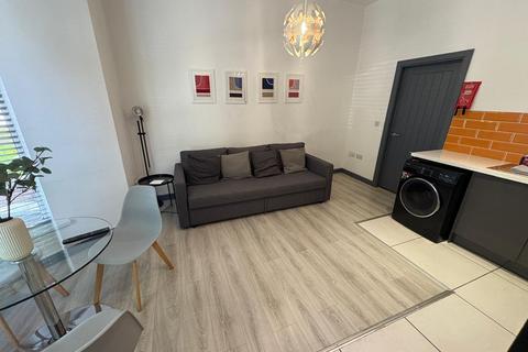 1 bedroom flat to rent, Walter Road, Manby House, SA1