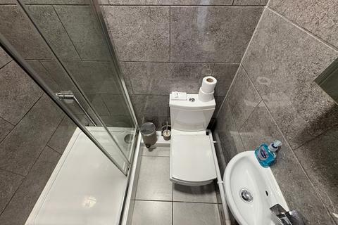 1 bedroom flat to rent, Walter Road, Manby House, SA1