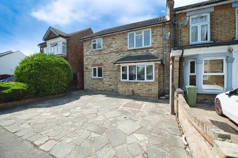 1 bedroom flat to rent, Mawney Road, Romford, RM7