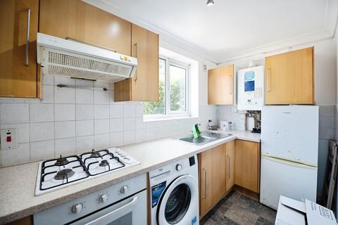 1 bedroom flat to rent, Mawney Road, Romford, RM7