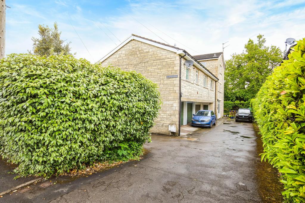 Apartment in Cardiff, Cyncoed