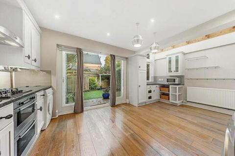 4 bedroom house to rent, Sarsfeld Road, London