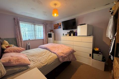 3 bedroom bungalow for sale, Pavilion Bungalow, Hook Lane, Bognor Regis, West Sussex, PO22 8AT