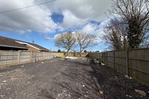Land for sale, Land Adjacent Pavilion Bungalow, Hook Lane, Bognor Regis, West Sussex, PO22 8AT