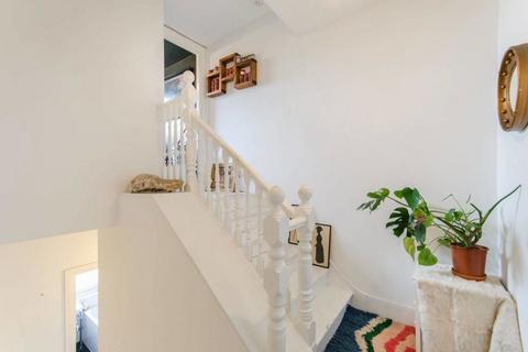 2 bedroom apartment for sale, Staverton Road, London, ., NW2 5EY