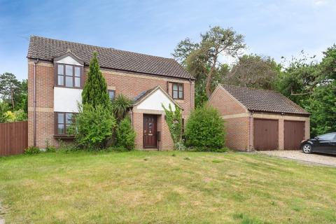 4 bedroom detached house for sale, Mill Hill, Brandon