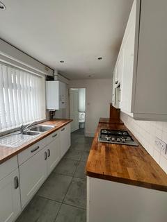 2 bedroom terraced house to rent, Chirkdale Street, Liverpool L4
