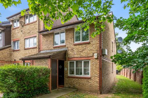 Cygnet Close, London