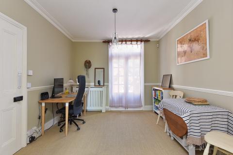 3 bedroom semi-detached house to rent, St. Marys Street