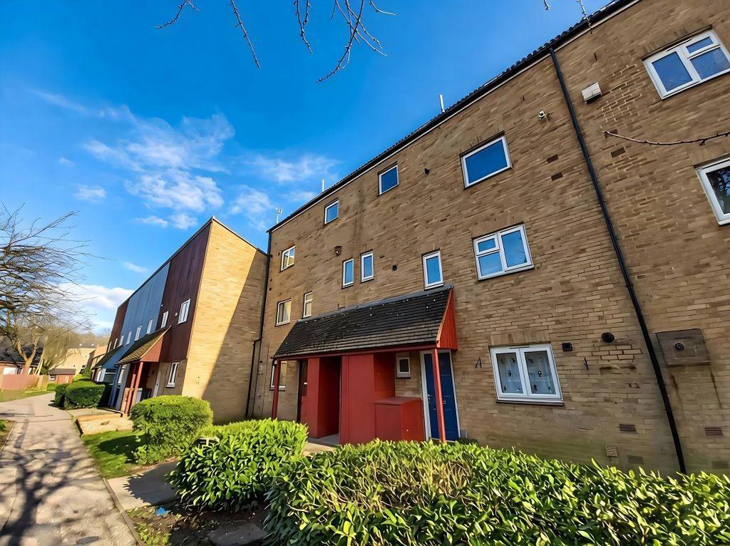 2 bedroom maisonette to rent