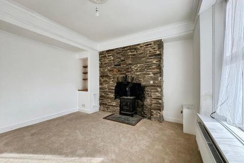2 bedroom cottage to rent, Pound Street, Liskeard, PL14