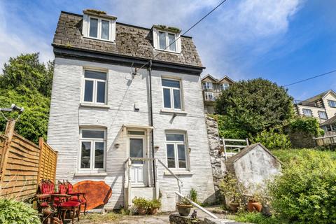 2 bedroom detached house to rent, Fore Street, Looe, PL13