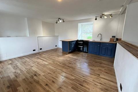 2 bedroom detached house to rent, Fore Street, Looe, PL13