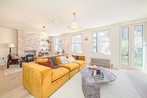 3 bedroom terraced house for sale, Pindock Mews, Maida Vale W9