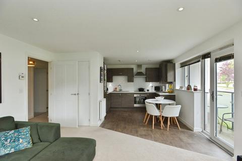 2 bedroom ground floor flat for sale, Cicero Crescent, Fairfields, Milton Keynes