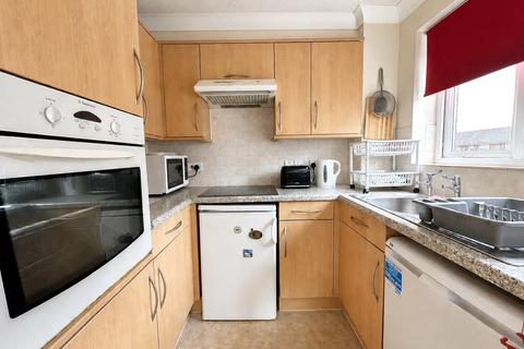 1 bedroom flat for sale, Culverley Road, London, SE6