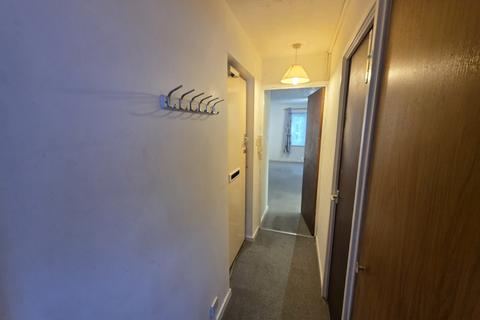 1 bedroom flat for sale, Turnpike Lane, Uxbridge, UB10 0AJ