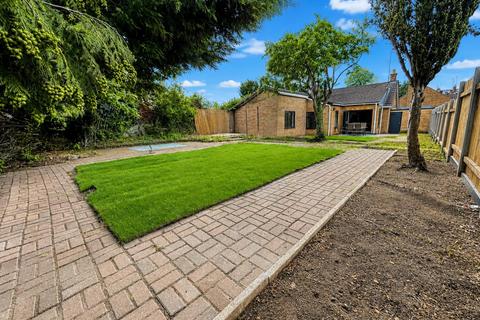 4 bedroom detached bungalow for sale, Glebe Way, Hardingstone, Northampton NN4