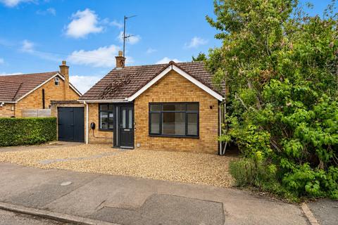 4 bedroom detached bungalow for sale, Glebe Way, Hardingstone, Northampton NN4