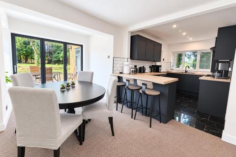 4 bedroom detached bungalow for sale, Glebe Way, Hardingstone, Northampton NN4
