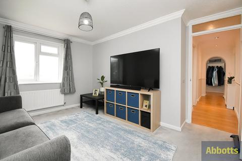 2 bedroom flat for sale, Lundy Close, Southend-on-Sea, Essex, SS2
