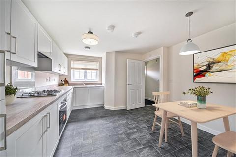 3 bedroom semi-detached house to rent, Sylvester Crescent, S81