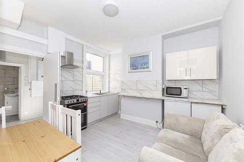 3 bedroom house to rent, Rectory Lane, London SW17