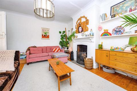 4 bedroom semi-detached house for sale, Kingsway, Dunstable, Bedfordshire, LU5