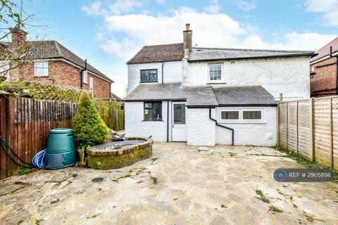 2 bedroom semi-detached house to rent, Coopers Row, Iver, SL0