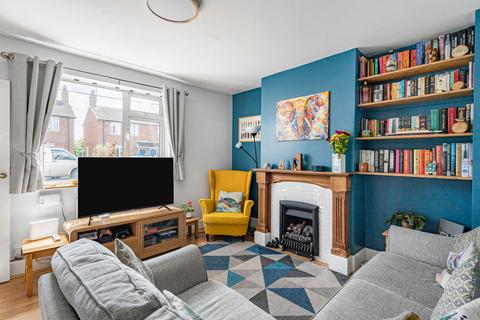 2 bedroom semi-detached house for sale, East Street, Bicester, OX26