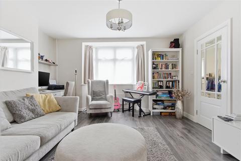 3 bedroom semi-detached house for sale, Windmore Avenue, Potters Bar EN6