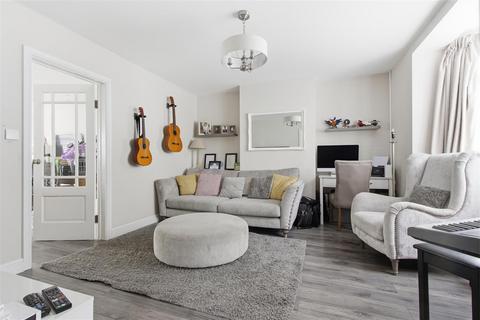 3 bedroom semi-detached house for sale, Windmore Avenue, Potters Bar EN6