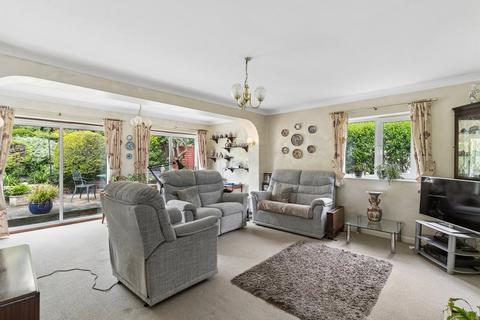4 bedroom detached house for sale, Manton Road, Hitchin, SG4