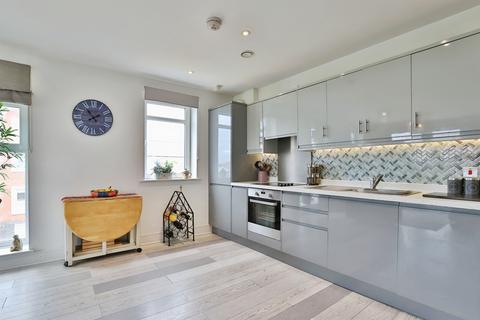 2 bedroom flat for sale, Jefferson Avenue, Poole