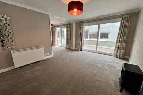 3 bedroom semi-detached house to rent, Fernside Park, Liskeard, PL14