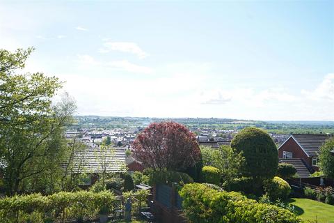 5 bedroom detached house for sale, Pennine Rd, Horwich, Bolton